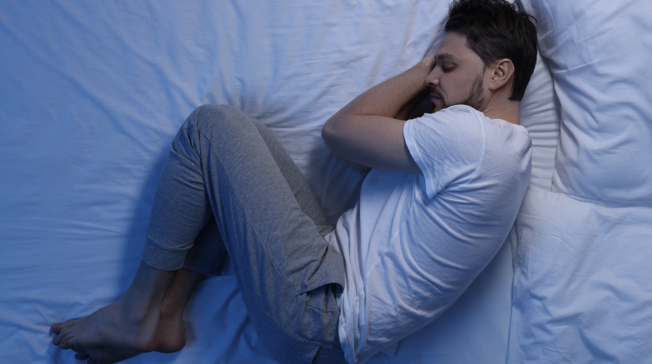 Position chien de fusil pour dormir — illustration Dormez Zen