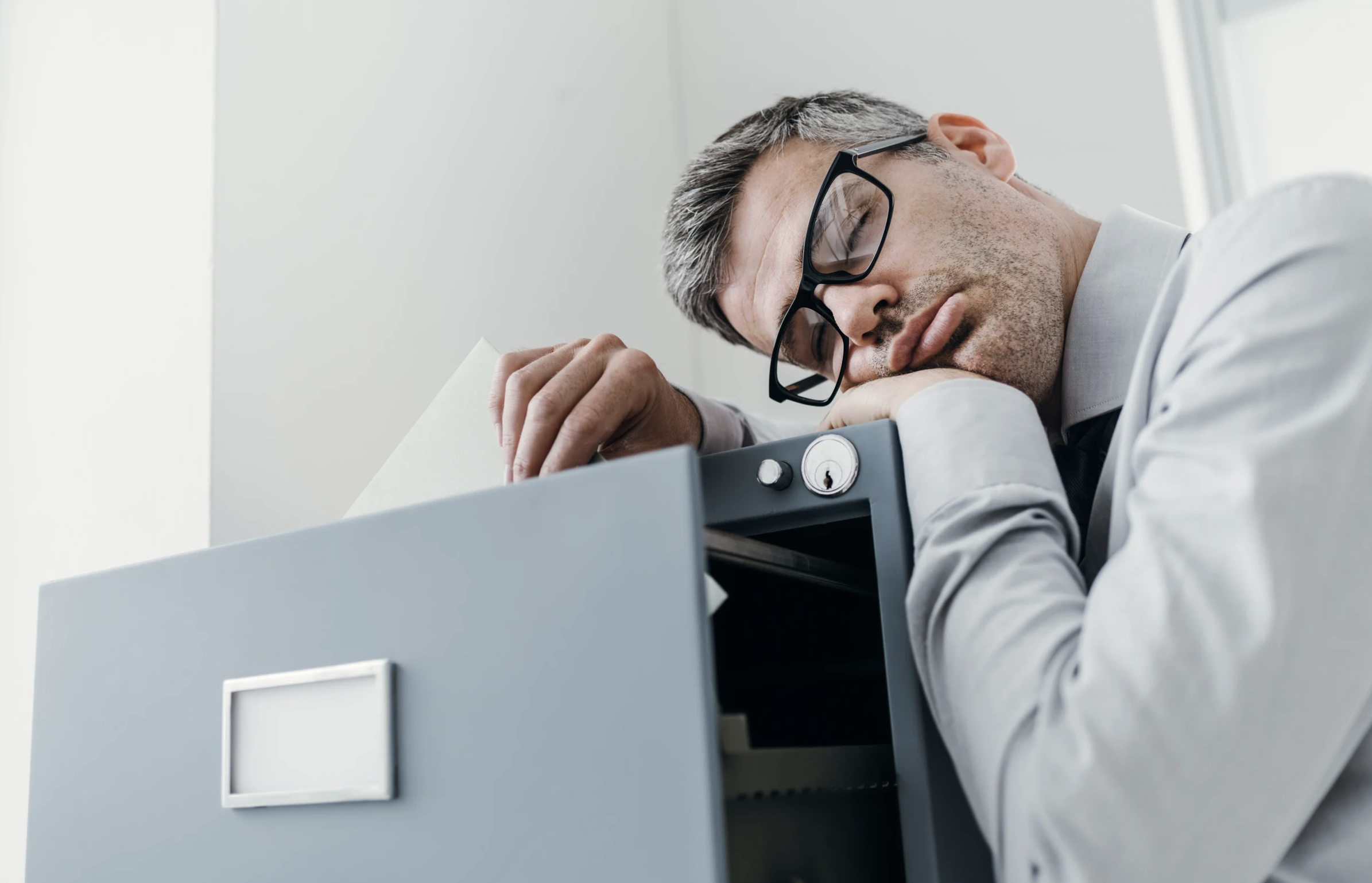 Symptômes de narcolepsie et définition expliqués après 55 ans — Dormez Zen