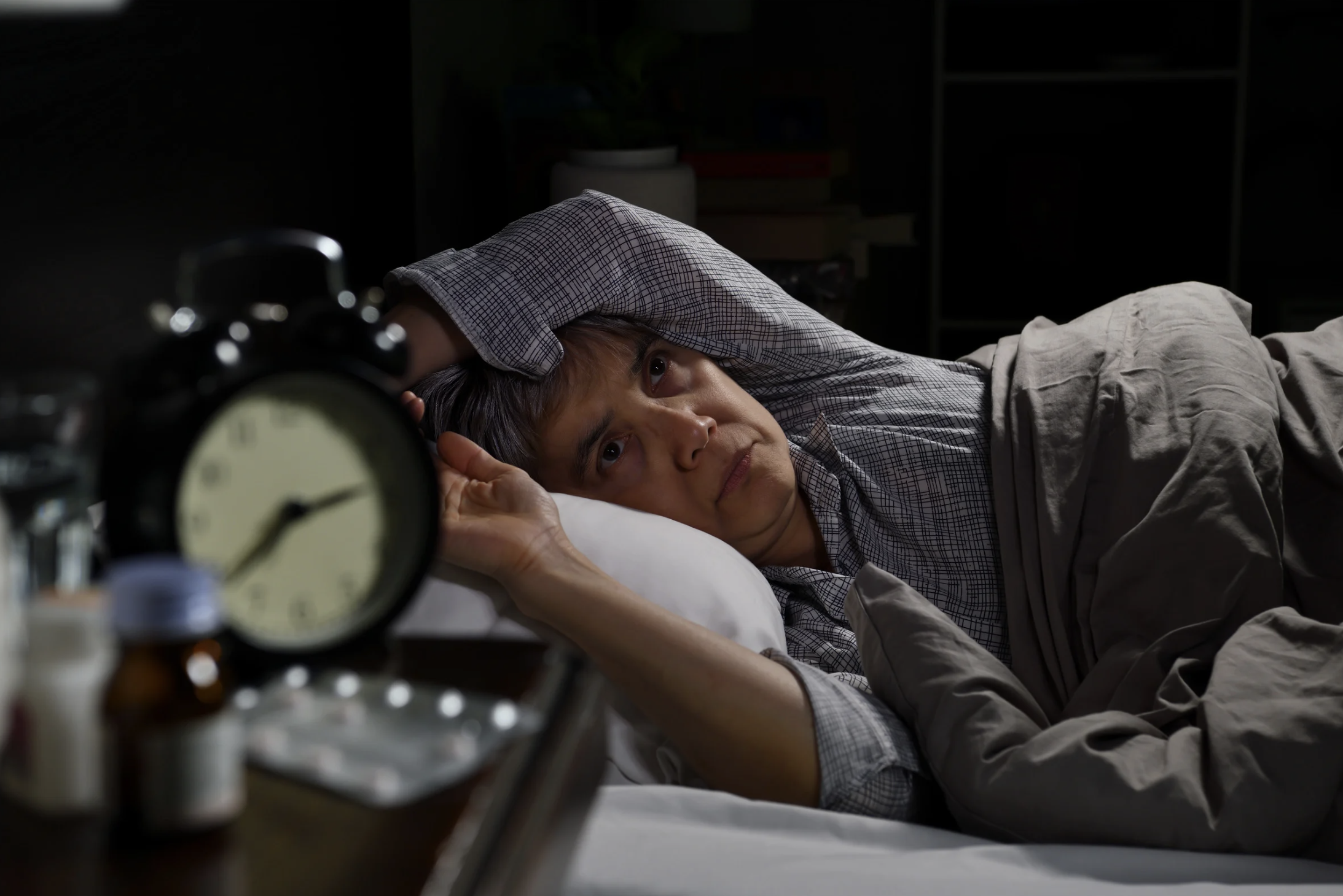 Insomnie que faire après 55 ans — causes symptômes et traitements — Dormez Zen