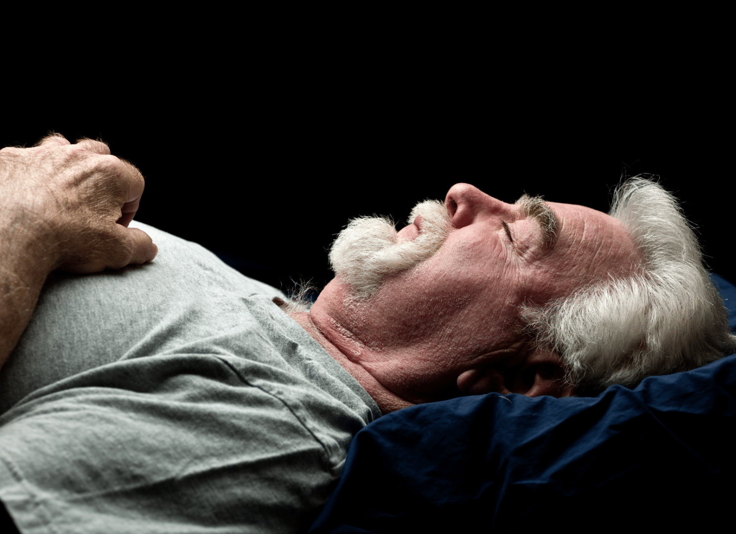 7 mythes sur le sommeil après 55 ans démentis par la science — Dormez Zen